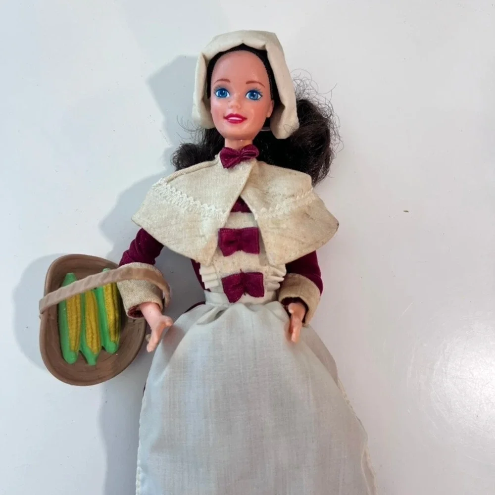 Mattel Pilgrim Barbie American Stories Collection 12577 Maroon‎ White 1994 Box